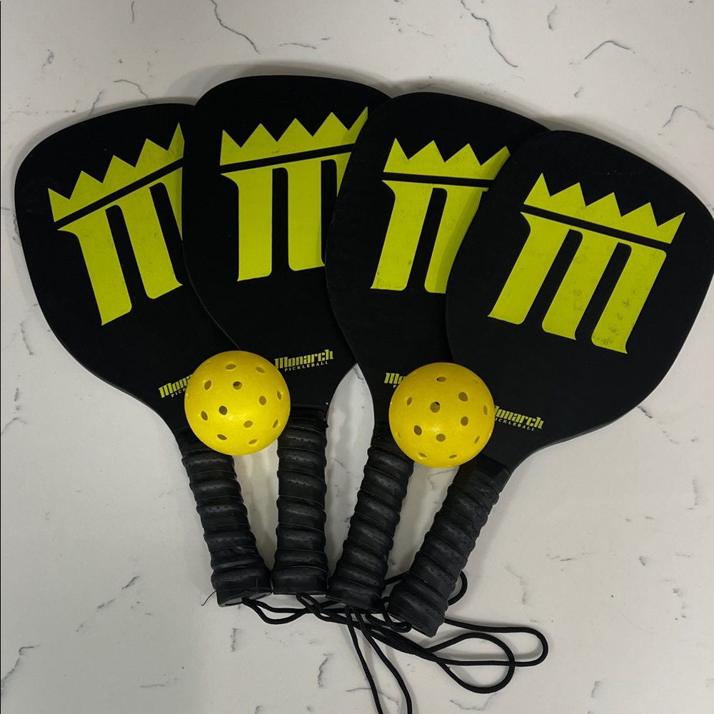Monarch Pickleball Set